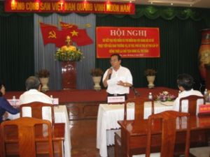 基层党部试点大会的小结会议：大会呈现许多新点