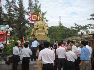The school with the name of a personality, “Le Thanh Hau Nguyen Huu Canh”.