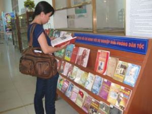 The week of books and articles about President Ho Chi Minh opens