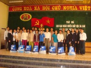 同奈VNPT与成色剂受害者共享庚寅年之喜乐