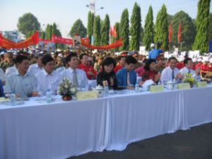 边和市共青团：巩固提高团基础组织活动