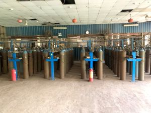 기업은 병원에 무료 의료용 산소를 공급하도록 ATM을 설치한다