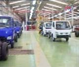 Department of Industry of Dong Nai province and Ho Chi Minh City discussed with car manufacturers and car assembling enterprises about plans to promote car industry.
