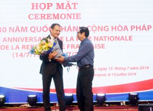 フランス共和国ナショナルデーの230周年記念