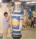 Dong Nai Province People’s Committee promulgate regulation on standards, processes, and procedures of offering titles of artisans, skillful craftsman, people having merit in bringing trade to local.