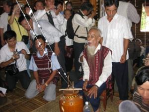 新富县良好照顾少数民族同胞