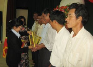 定馆县10年建设文化村邑运动的总结会议