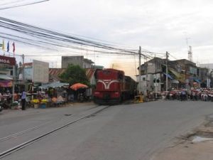 边和市做好确保铁路交通安全秩序工作