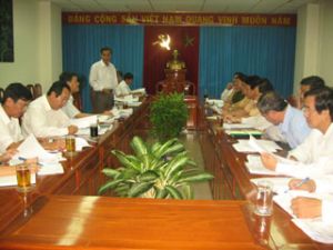 将来三个月内边和市试点展开接送工人的补贴价格巴士