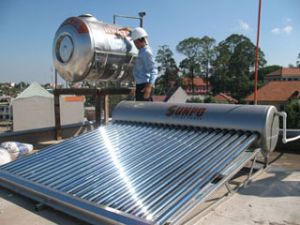 妇女参加节省能源