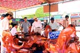 The face of Xuan Tam craft village changes vigorously