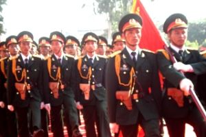 展泵县：南方解放35周年纪念日进行示威游行