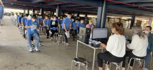 노동자에게 코로나 19 예방 백신을 접종하는 데 촉진