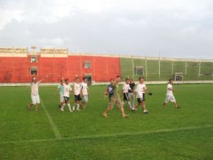 2009年同奈省足球冠军比赛：边和将与春禄争夺冠军