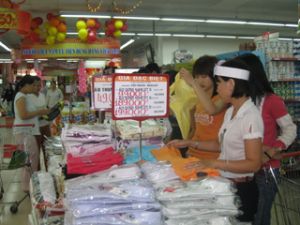 Co.op Mart Bien Hoa launches the program “Vietnamese Goods Pride”