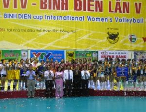 2011年第五次平田VTV国际杯女子排球比赛:  LienvietBank队获得冠军。