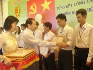 Taxation Sector: Total Revenue in 2009 Hits more than VND8,300 Billion