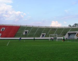 全国农民足球比赛第四组预赛开赛。