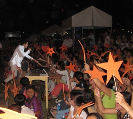 MobiFone’s Performance Night themed “Accompanying with Workers”