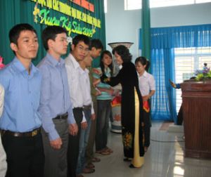 Get-together with Dong Nai Students Attending the Northern Colleges and Universities
