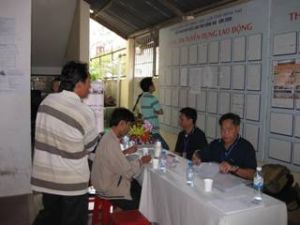 The 33rd Job Exchange: sharp decline in number of job seekers