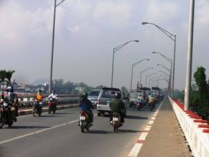 In the First Six Months, Number of Newly Registered Vehicles Drops down