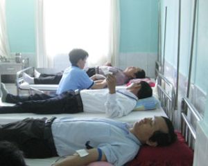 Nhon Trach responds to “Red blood drops” summer campaign 2010