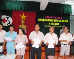 Dong Nai Red Cross Financially Supports the Construction of 200 Houses of Compassion