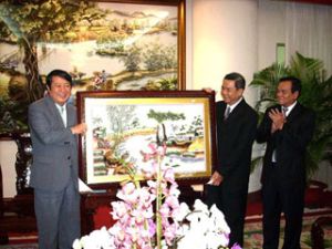  韩国驻胡志明市新总领事Kim Sang Yoon对同奈省进行访问