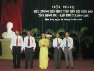 Five representatives of Dong Nai Farmers Association will attend a conference to honor the national outstanding farmers