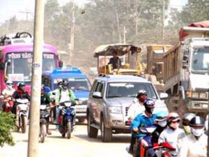 Traffic Congestion Constantly Occurs on National Highway No. 51