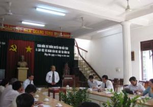 越南教育培训部副部长阮荣显与同奈省教育培训厅进行工作会谈：继续推进学校里的创造、竞赛活动