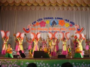 Bien Hoa team wins first prize in 2010 Red Flamboyant Singing Festival