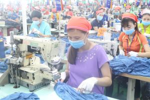 感染流行を防ぐために労働者へのワクチン接種を企業へ呼び掛け