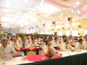 边和市中心地区发展讨论会。