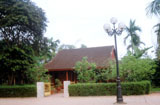On the 100th birthday of late General Secretary Le Duan (7/4/1907 - 7/4/2007): Visiting his memorial house.