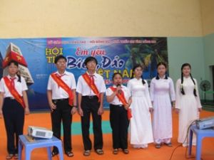 Nine Teams Compete in the 2009 Contest entitled “I Love Vietnamese Sea and Islands”