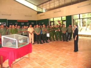 The Youth Committee at Dong Nai Provincial Police Organizes Visits to War Zone D