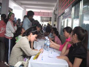 187 turns of enterprises took part in the Provincial Job Exchange