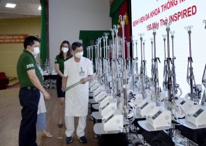 Thong Nhat総合病院は150台の人工呼吸器を受け取り