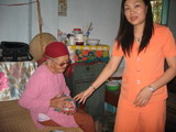 Association of the Elderly and Mai Phuong Computer Grant 140 gifts
