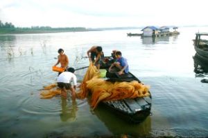 建设同奈6和6A水电工程：谁能保证不会影响农业生产和水产养殖。