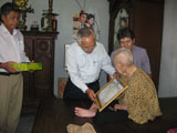 Elderly people in the province make up 6.9% of the whole province's population.