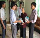 Visits Paid And Gifts Given To Celebrate The Anniversary Of War Invalid And Martyr Day