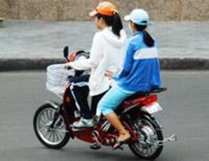 The First Day of New Law Enforcement: Riders still much Violate