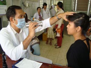 More than VND35bil given to the Province’s Children Fund