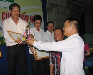 结束2011边和市俊好杯台球比赛：阮士墙获得冠军。