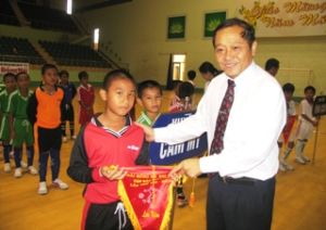 11 teams took part in Dong Nai Newspaper’s 8th Football Cup 2010 for kids (at the age of 11)