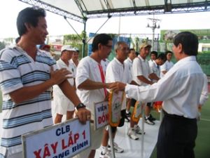 15 units and clubs took part in Bien Hoa City Tennis Tournament 2010