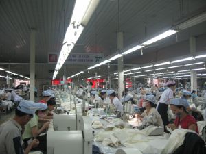 同奈省8月份估计工业产值达9.6百亿元。